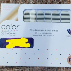 Color Street between the lines